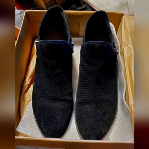 Women's Luckybrand suede booties